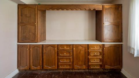 The Brant Park Cooperative Apartments - EXPLORING AN ABANDONED APARTMENT BUILDING-31.jpg