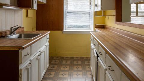 The Brant Park Cooperative Apartments - EXPLORING AN ABANDONED APARTMENT BUILDING-34.jpg