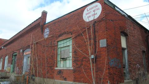 2 Scoops - April / November 2013 - DSC_0113.JPG