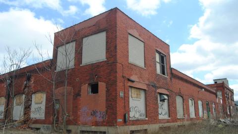 2 Scoops - April / November 2013 - DSC_0154 (2).JPG