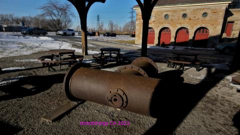 "Walking" Adjacent "Beams" - JAN 2023 - IMG_3913.JPG