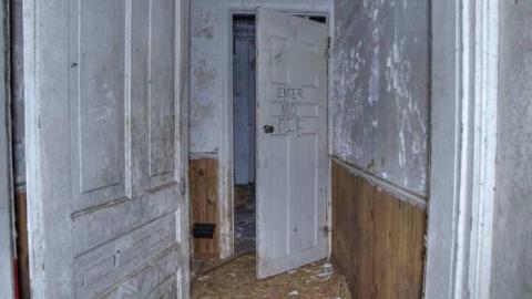 Enter and Die - Doorway2.jpg