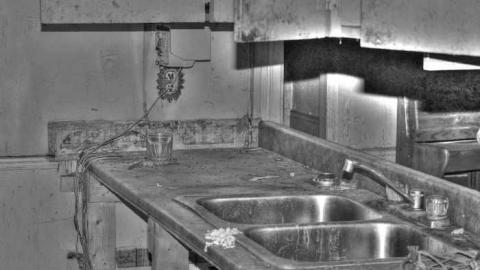 Enter and Die - DSC_9901_tonemapped.jpg