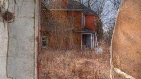 Enter and Die - DSC_9924_tonemapped.jpg