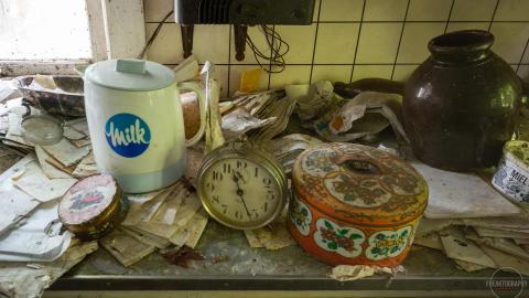 2014 and 2015 - abandoned house walkers line burlington ontario-6-2.jpg