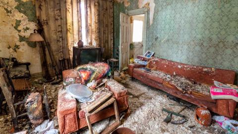 2014 and 2015 - abandoned house walkers line burlington ontario-11.jpg