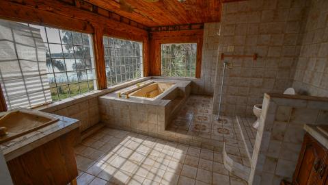 The Bin Laden's Family Mansion - 96403A10-AAEB-43E9-B531-BAEFF79C8C04.jpeg