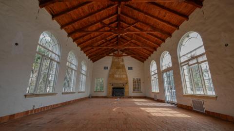 The Bin Laden's Family Mansion - 0C8E91D2-CD71-4610-BEC7-508B8B7C846B.jpeg