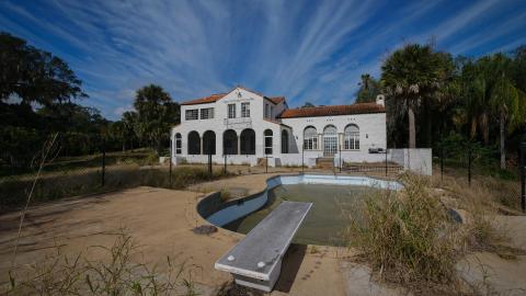 The Bin Laden's Family Mansion - A142BA68-5958-46AF-B59B-AA0EAC2918C0.jpeg