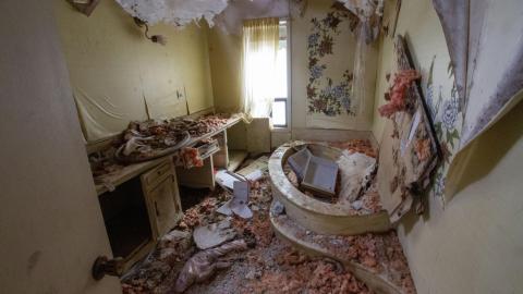 Chair-y Decayed - February 2023 - IMG_3667.JPG