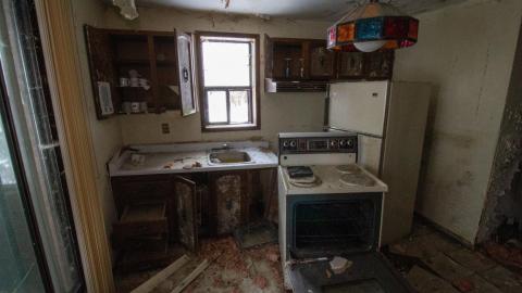 Chair-y Decayed - February 2023 - IMG_3674.JPG