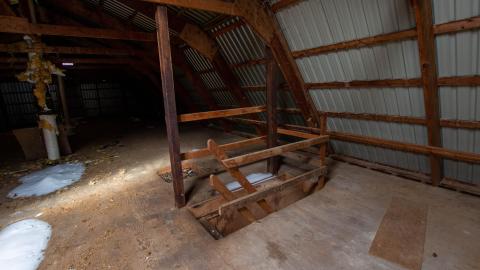 Have A Seat - Febuary 2023 - ruined_staircase-9038.jpg