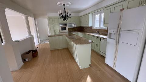 70s bungalow - 0B026216-0F24-427C-B695-D68CA531CC1E.jpeg