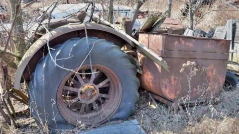 Farm Equip and Cars - DSC_0187_tonemapped.jpg