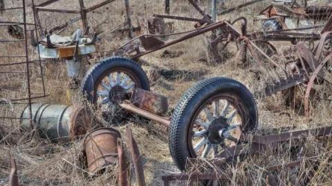Farm Equip and Cars - DSC_0208_tonemapped.jpg