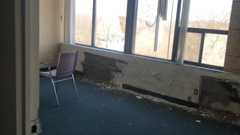 Abandoned building - AD53A973-BAC8-4036-97CD-9C10E35F5D67.jpeg