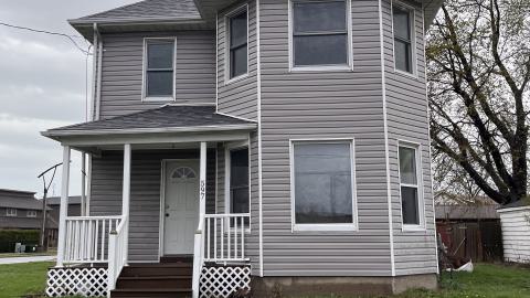 By The Beach - Lakeshore, Ontario