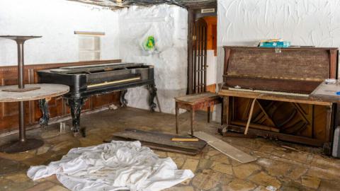 2020 - abandoned-golf-course-and-irish-pub-urbex-34-1000x667.jpeg