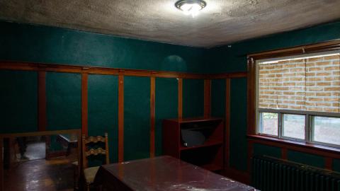 Through The Front Door - laudromat-4.jpg