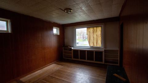 Through The Front Door - laudromat-21.jpg