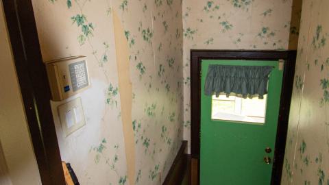 Through The Front Door - laudromat-27.jpg