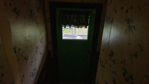 Through The Front Door - laudromat-28.jpg