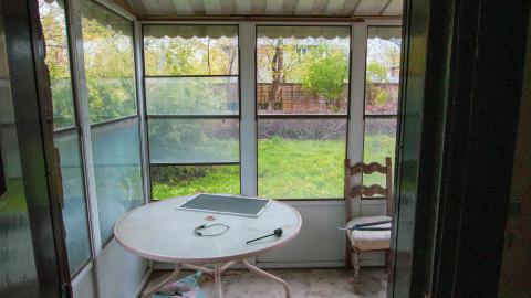 Through The Front Door - laudromat-30.jpg