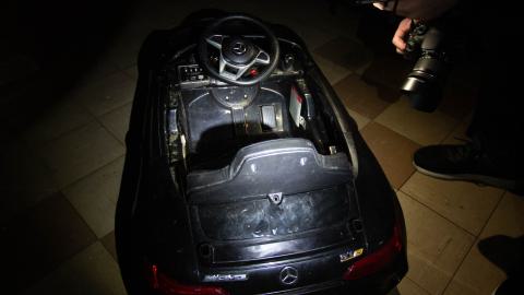 Through The Front Door - laudromat-32.jpg