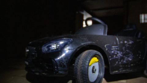 Through The Front Door - laudromat-34.jpg