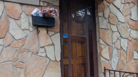 Through The Front Door - laudromat-47.jpg