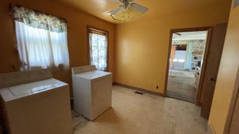 80s ranch bungalow - IMG_1226.jpeg