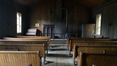 Rockingham church photo 2