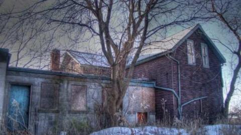 Nice Red Barn - Old-House--Barns5.jpg