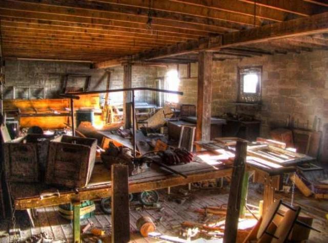 Old House & Barns photo 5