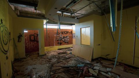 Pondering - anofficee-72.jpg