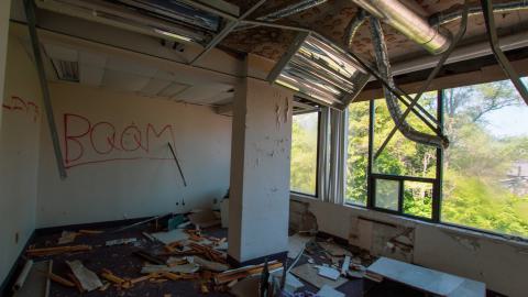 Pondering - anofficee-86.jpg