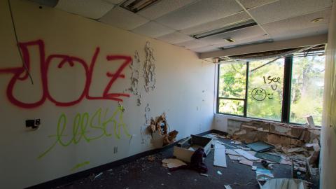 Pondering - anofficee-87.jpg