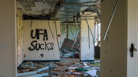 Pondering - anofficee-92.jpg