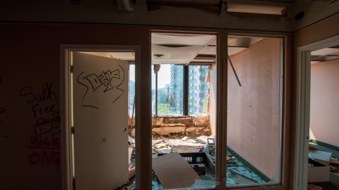 Pondering - anofficee-97.jpg