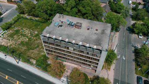 Pondering - anofficee-110.jpg