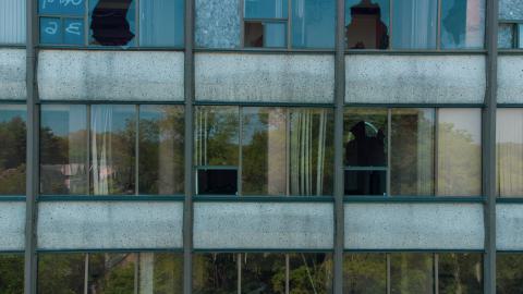 Pondering - anofficee-114.jpg