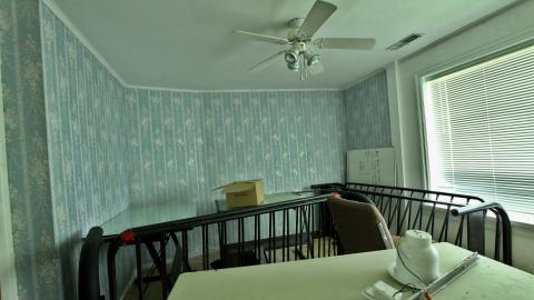 Salvaging An Abomination Of An Album - JUNE 2020 - IMG_0088.JPG