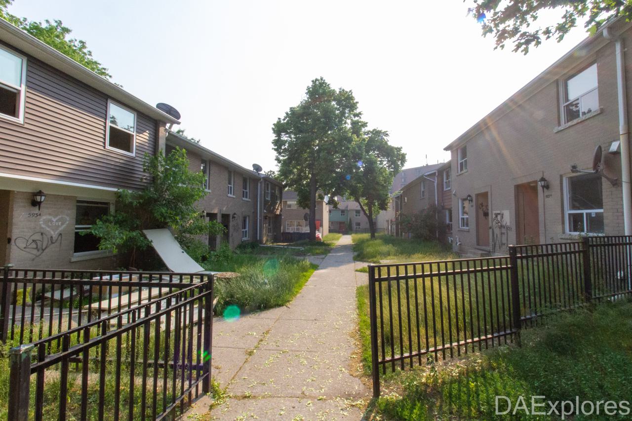 Housing Complex? I Find it Quite Simple, Really. - IMG_4382.JPG