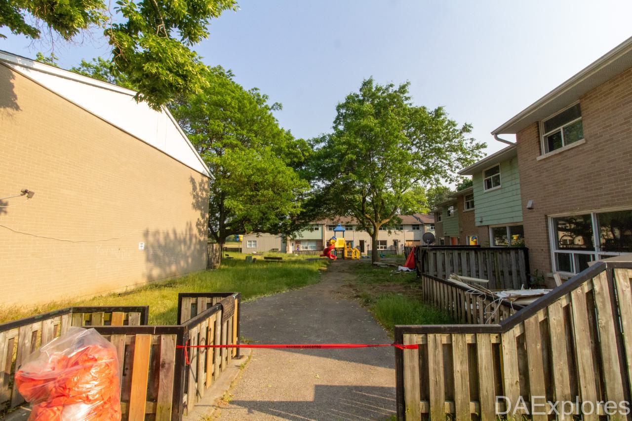 Housing Complex? I Find it Quite Simple, Really. - IMG_4386.JPG