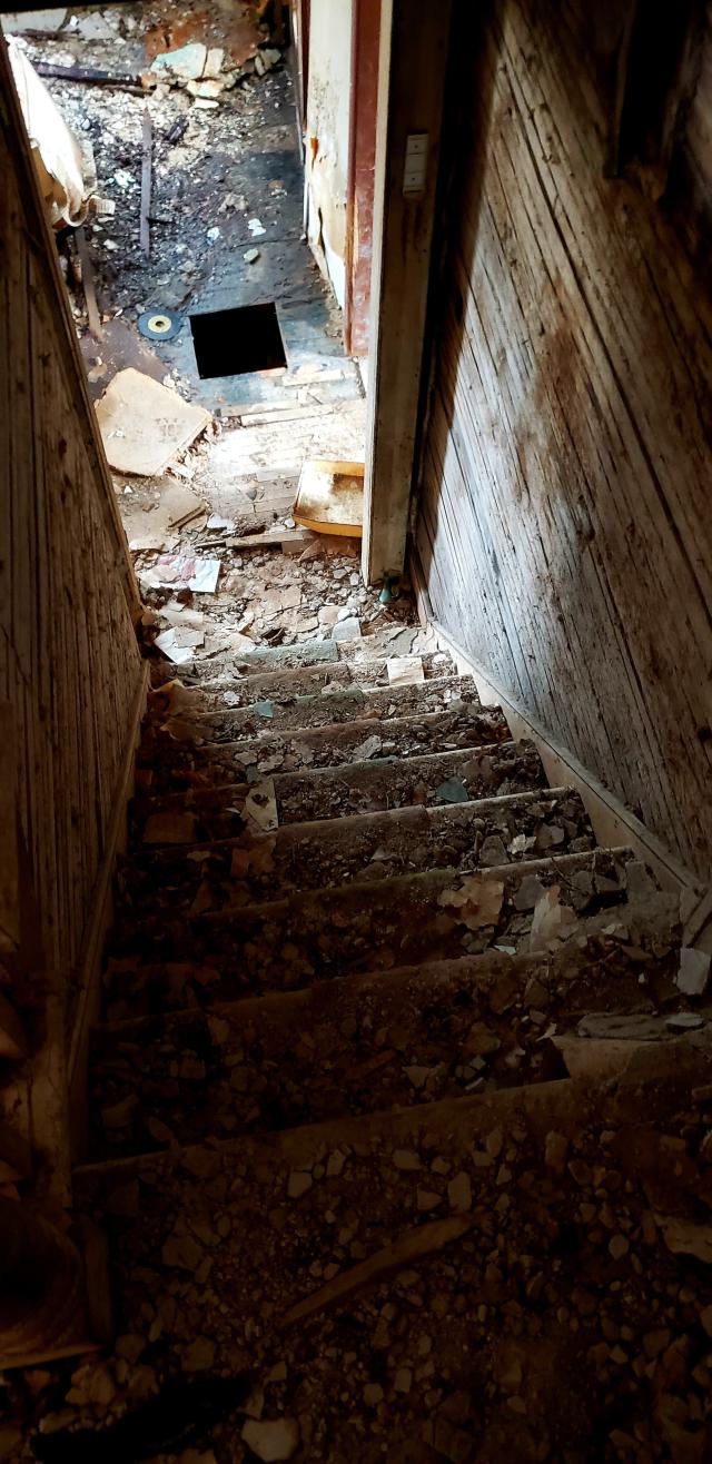 March 2023 - 20230325_201212.jpg