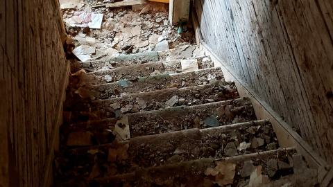 March 2023 - 20230325_201212.jpg