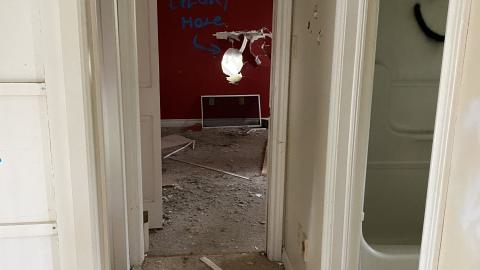 hallway leading to the other room.