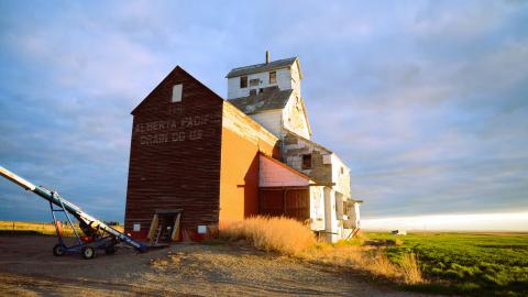 Raley Grain Elevator - DSC_1794.JPG