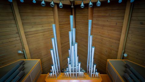 Abandoned Church - Working Organ photo 2