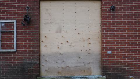 House Beside The Cemetery photo 4